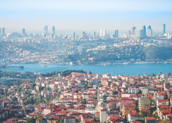 Rusların Türkiye’de konut alımı ilk çeyrekte yarı yarıya düştü