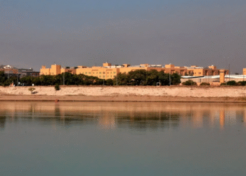 İsrail, İran’a saldırı hazırlığında: ABD bölgedeki diplomatlarını çekti